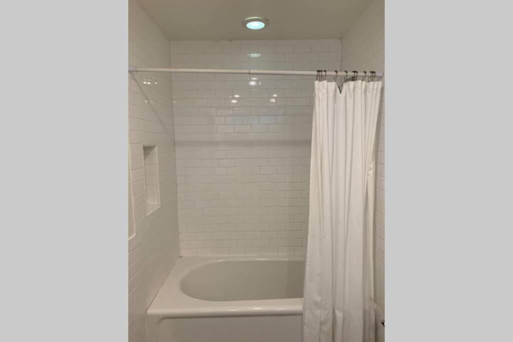 City Center Villa - Pool, Patio & Close To Beach! Huntington Beach Bagian luar foto