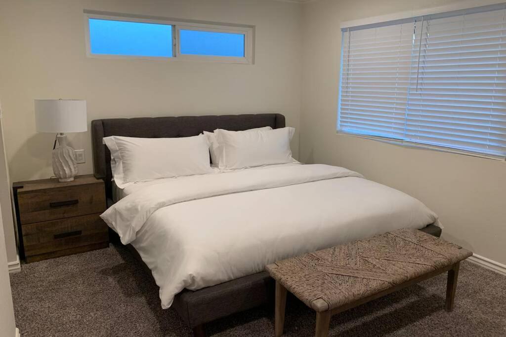 City Center Villa - Pool, Patio & Close To Beach! Huntington Beach Bagian luar foto